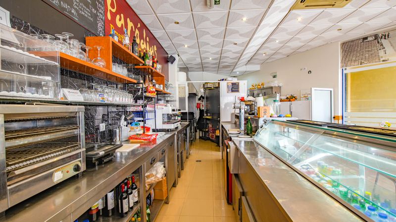 Café para venda em Santo António da Caparica — 13
