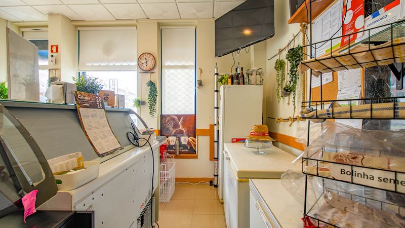 Café para venda em Santo António da Caparica — 15