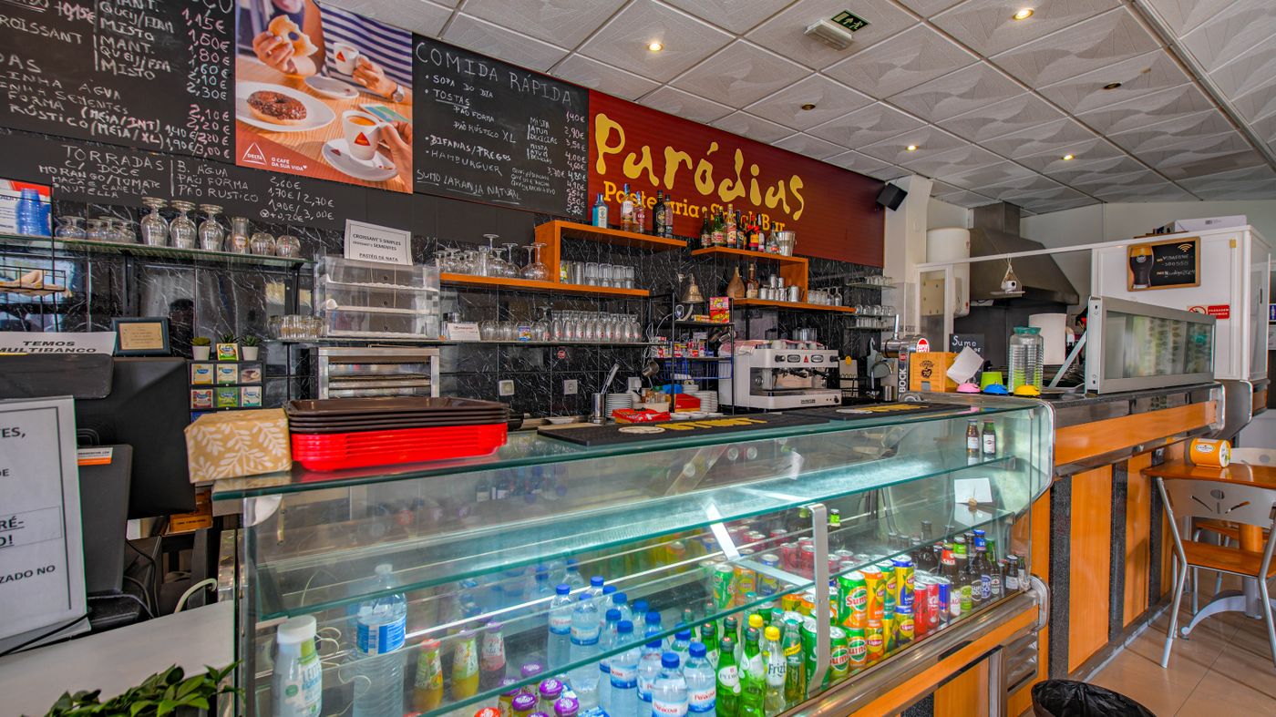 Café para venda em Santo António da Caparica — 1