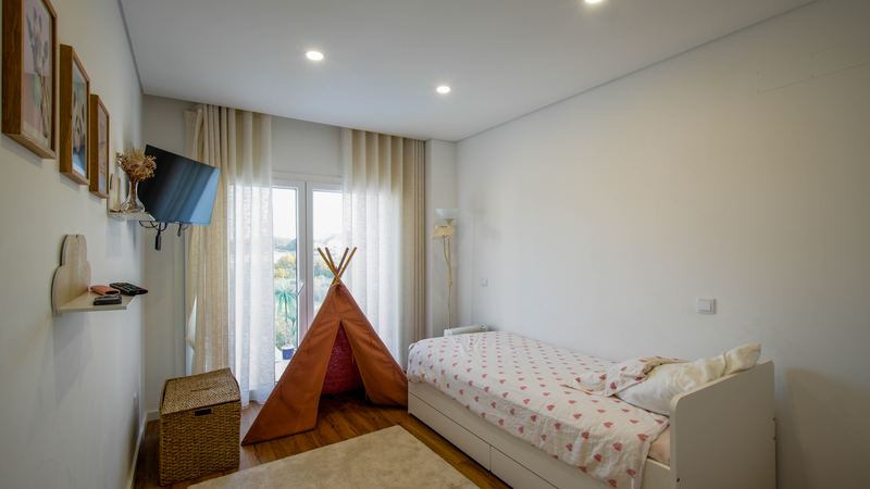 Moradia T3+1 de Luxo COMO NOVA com Piscina — 16