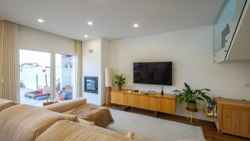 Moradia T3+1 de Luxo COMO NOVA com Piscina — 3