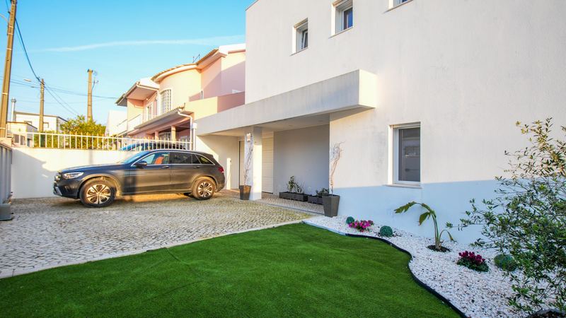 Moradia T3+1 de Luxo COMO NOVA com Piscina — 7