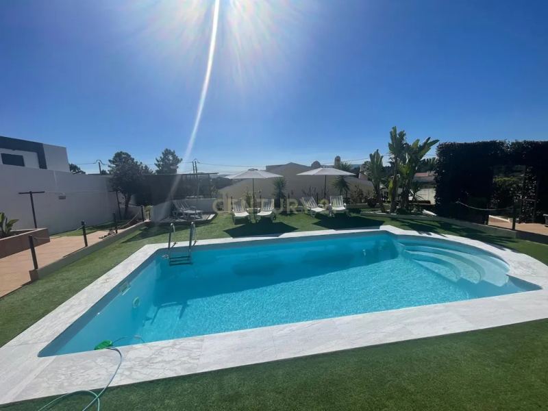 Moradia T3 em lote de 936m2 em Fernão Ferro, Vila Alegre